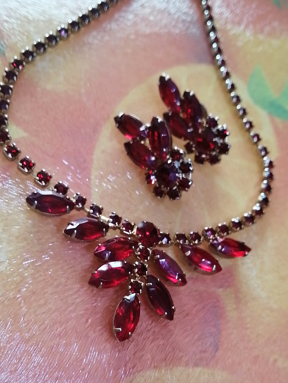 Luxurious Sparkling Red Crystals Statement Vintage Necklace &  Earring Set